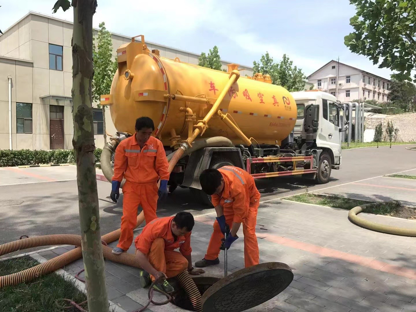 商河化粪池清理与5-8吨吸粪车施工效率分析